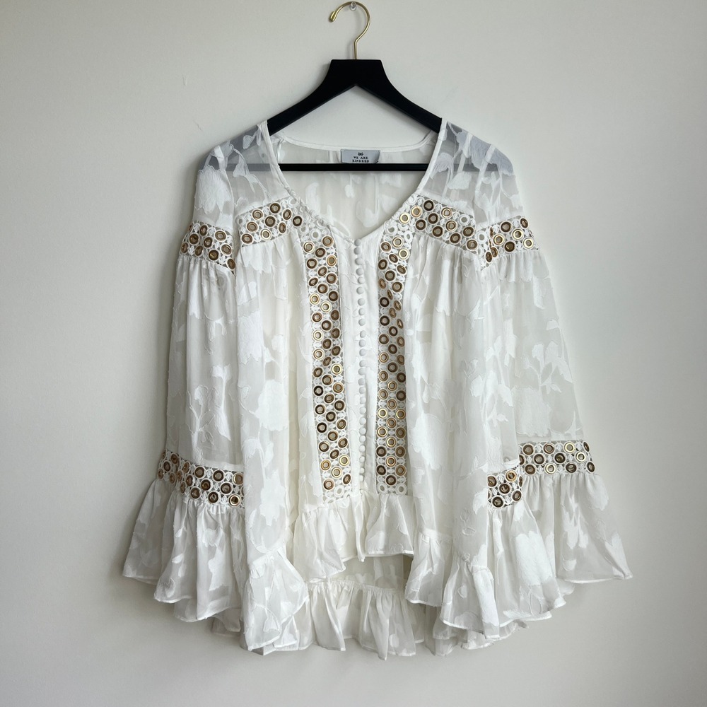 We Are Kindred Boho Eyelet Grommet‎ Beachy Coastal Floral Blouse Top